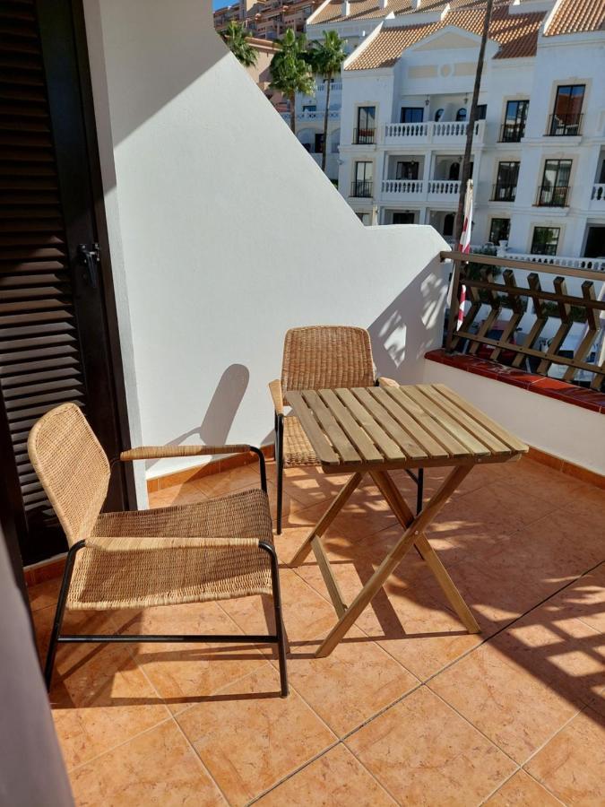 Greatly Located Apartment With Heated Pool, Los Cristianos 로스크리스티아노스 외부 사진